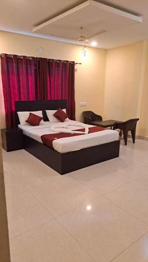 Hotel Vrs Residency Mysore Exterior foto