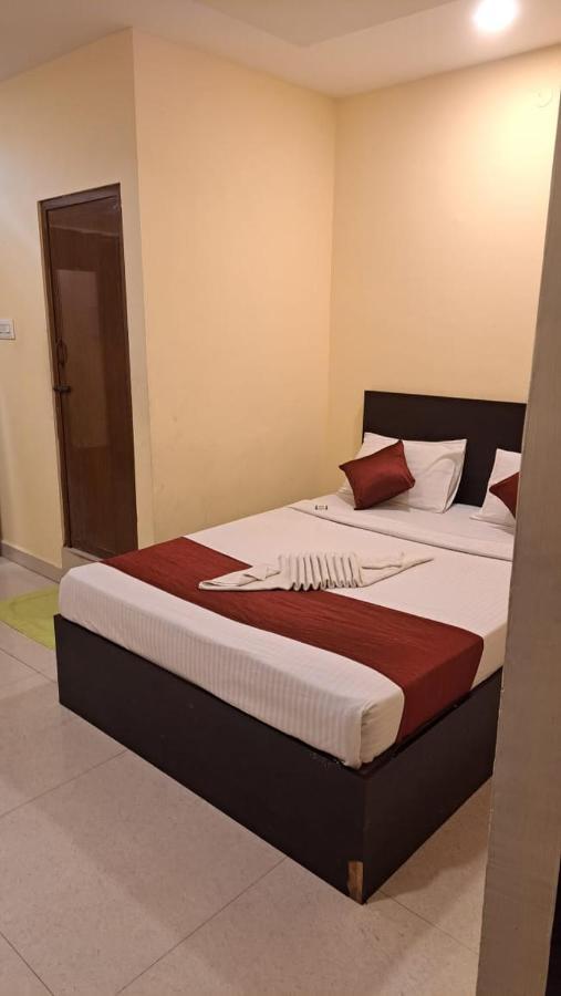 Hotel Vrs Residency Mysore Exterior foto